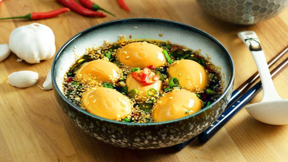ilustrasi korean mayak eggs (youtube.com/Dished)