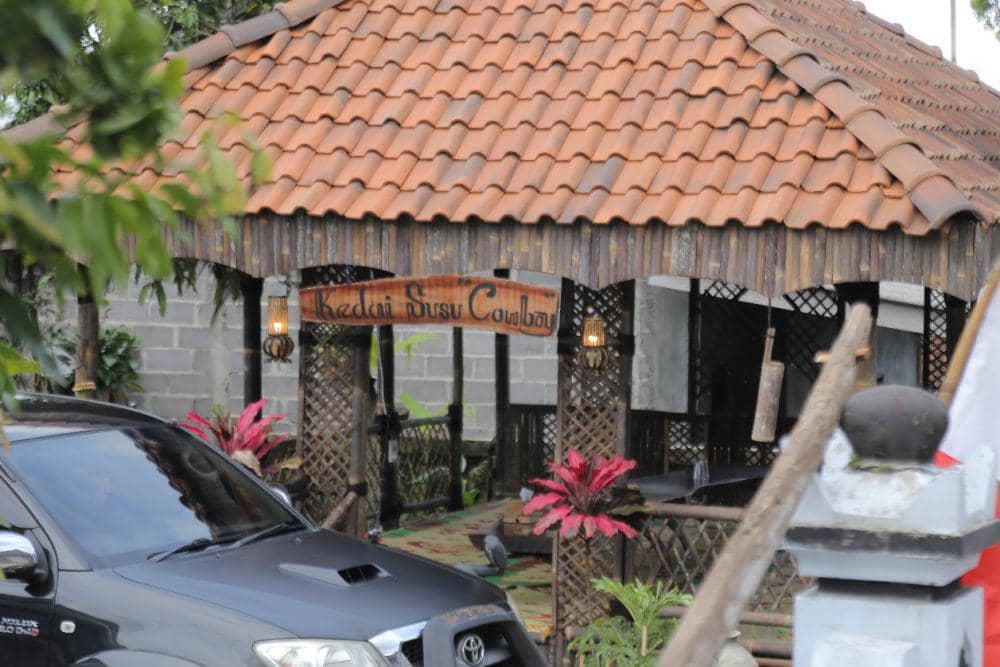 Omah Kopi Cowboy Banyuanyar (google.com)