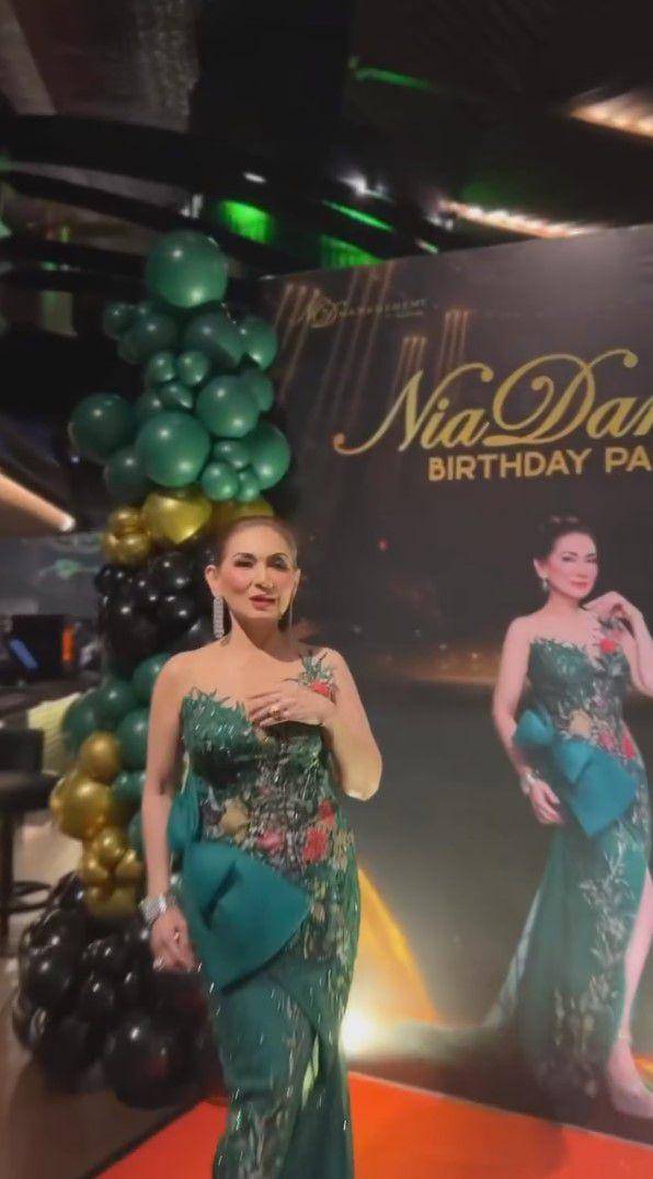 ulang tahun Nia Daniaty (instagram.com/hana.shahab_fadel)