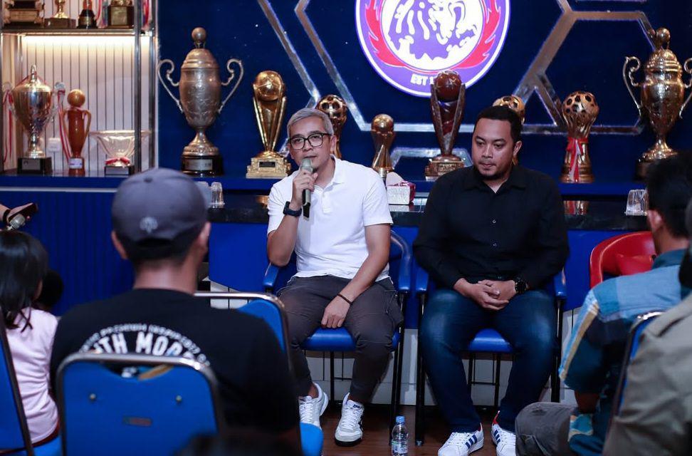 Pertemuan antara manajemen Arema FC dengan keluarga korban Tragedi Kanjuruhan. (Dok. Media Officer Arema FC)