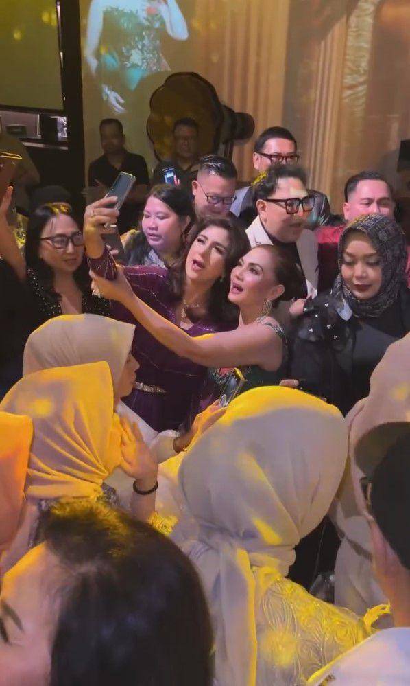 ulang tahun Nia Daniaty (instagram.com/hana.shahab_fadel)