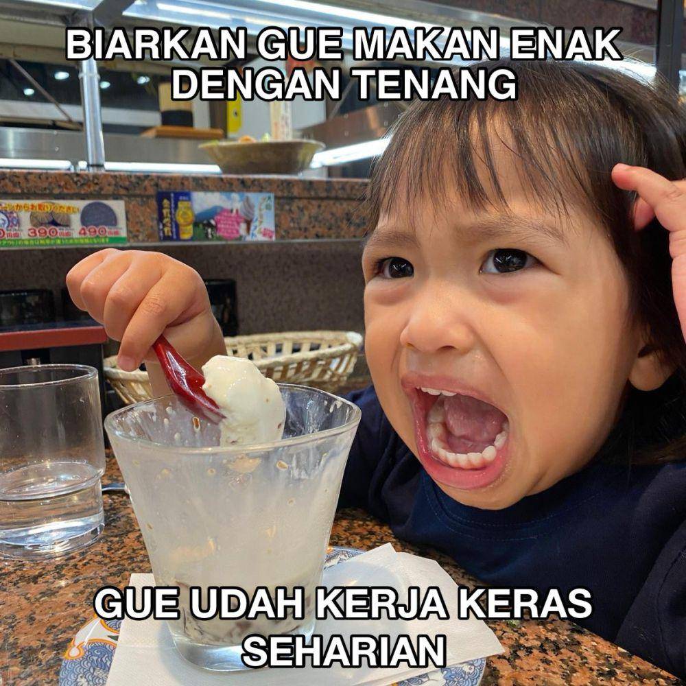 Meme kerja (x.com/adityajuliannn)