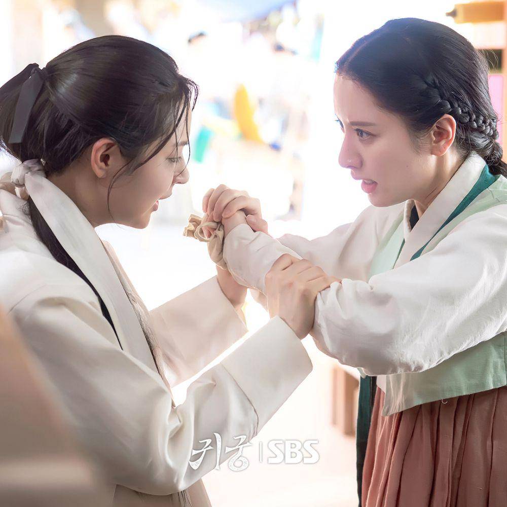 Still cut drama Korea The Haunted Palace (Instagram.com/sbsdrama.official)