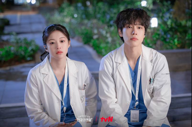 cuplikan drama Resident Playbook (dok. tvN/Resident Playbook)