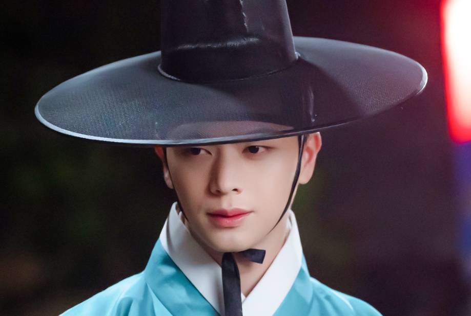 Yoon Gap/Gang Cheol Yi (Yook Sungjae) di drama The Haunted Palace (dok. SBS/The Haunted Palace)
