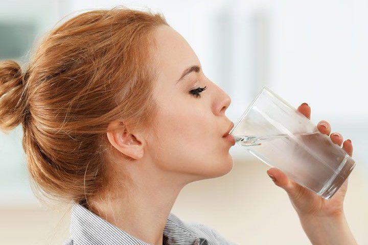 6 Jadwal Minum Air Putih yang Baik bagi Kesehatan Tubuh