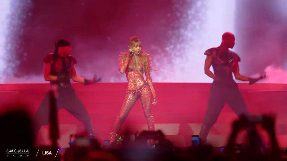 Lisa BLACKPINK di Coachella 20225 Minggu 2 (youtube.com/coachella)