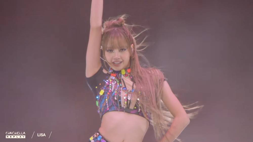 Lisa BLACKPINK di Coachella 20225 Minggu 2 (youtube.com/coachella)