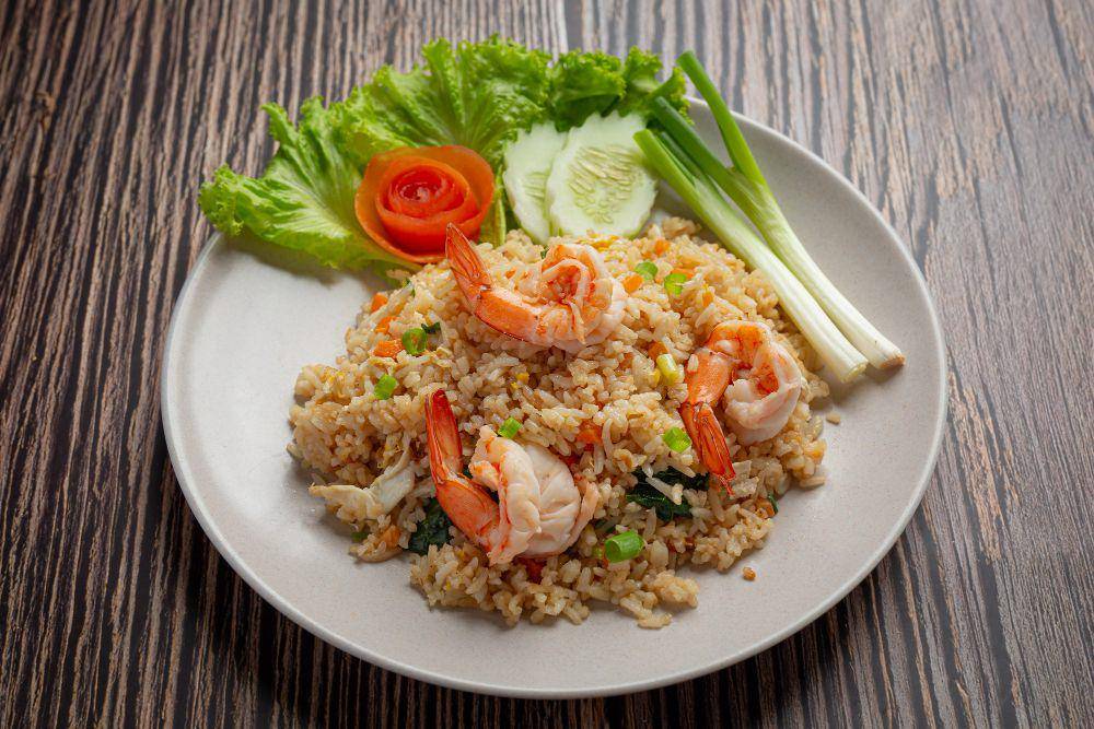 ilustrasi nasi goreng (freepik.com/jcomp)