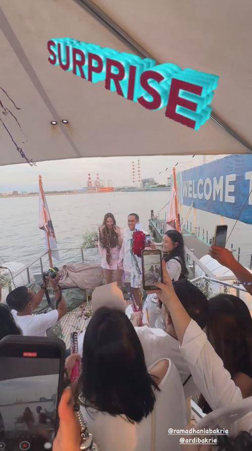 pesta ulang tahun Nia Ramadhani (Instagram.com/theresawienathan)