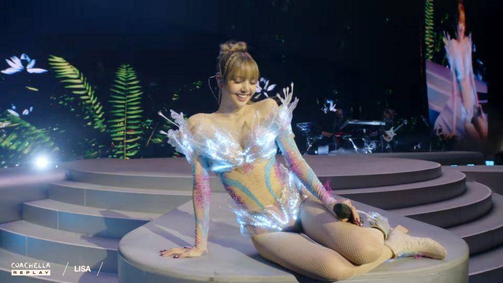 Lisa BLACKPINK di Coachella 20225 Minggu 2 (youtube.com/coachella)