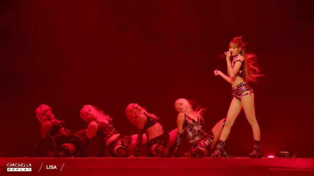 Lisa BLACKPINK di Coachella 20225 Minggu 2 (youtube.com/coachella)