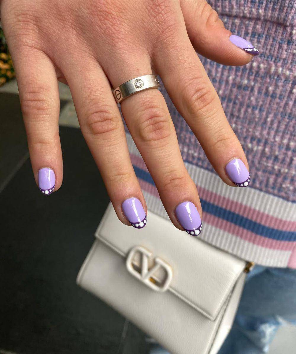 ide nail art warna lavender (instagram.com/rachelsuenails)