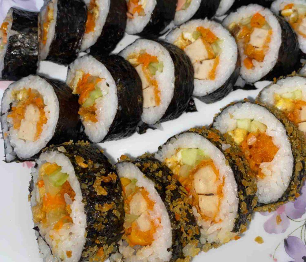 Resep Bikin Kimbab Praktis di Rumah, Pakai Nugget Aja
