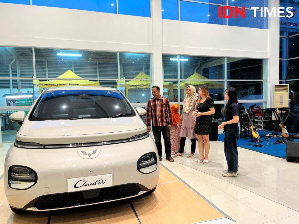 Gathering showroom Wuling Arista Lampung bareng UMKM di Bandar Lampung, Sabtu (19/4/2025). (IDN Times/Tama Yudha Wiguna).