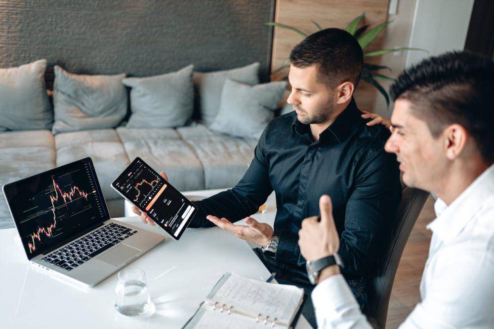 Ilustrasi Keberhasilan Investasi |(pexels.com/AlphaTradeZone)