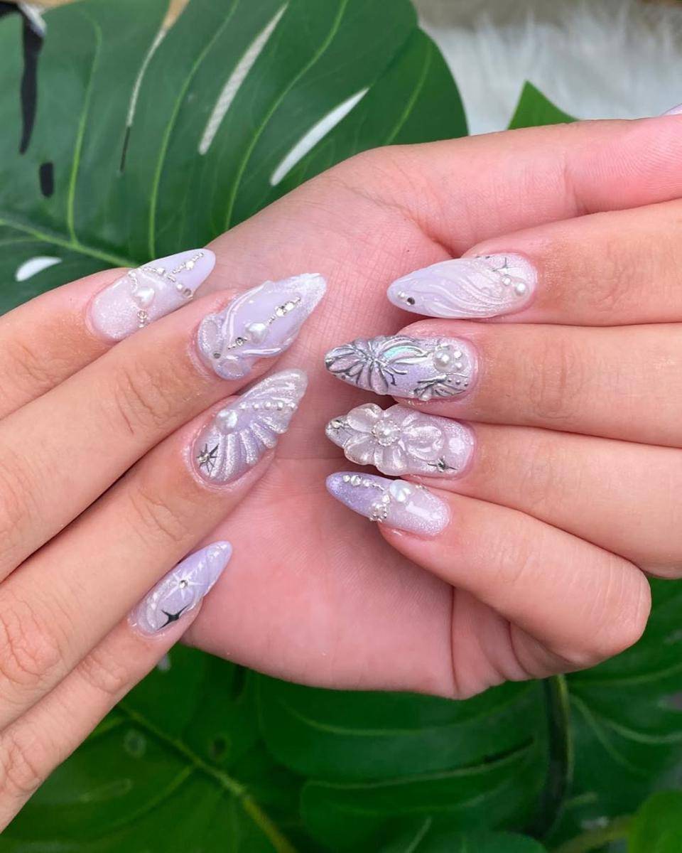 ide nail art warna lavender (instagram.com/nylove_nail)
