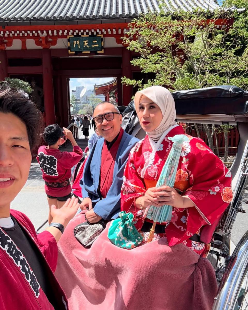potret Marini Zumarnis dan suami pakai kimono (instagram.com/marinizumarnisreal)