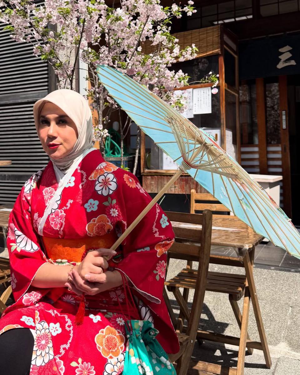 potret Marini Zumarnis pakai kimono (instagram.com/marinizumarnisreal)