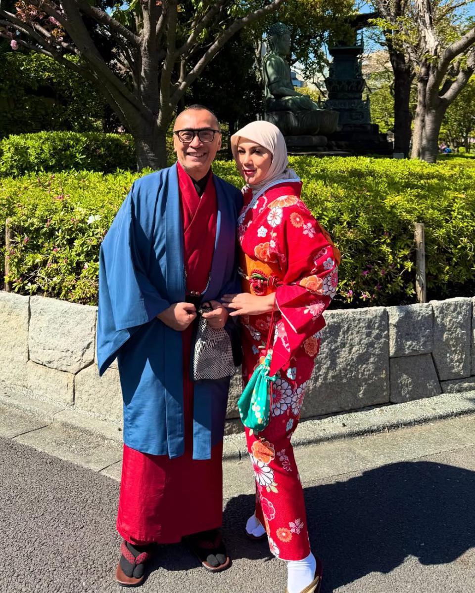 potret Marini Zumarnis dan suami pakai kimono (instagram.com/marinizumarnisreal)