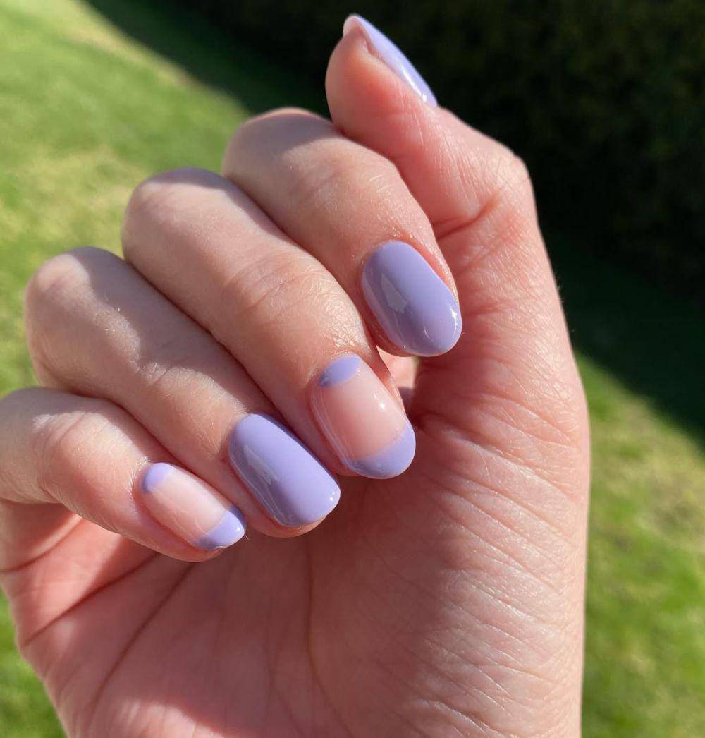 ide nail art warna lavender (instagram.com/rachelsuenails)