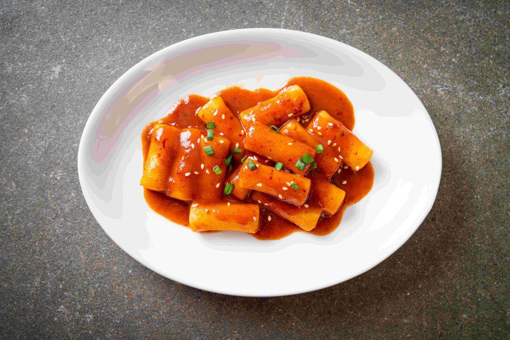Ilustrasi tteokbokki (vecteezy.com/Natthapon Ngam)