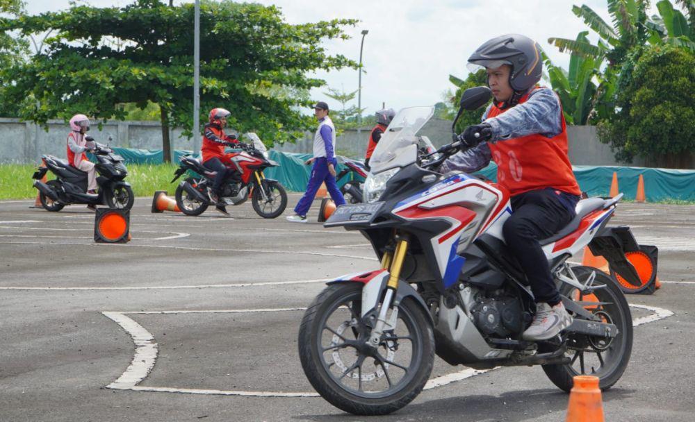 Honda Gelar Regional Safety Riding Advisor Community Competition 2025