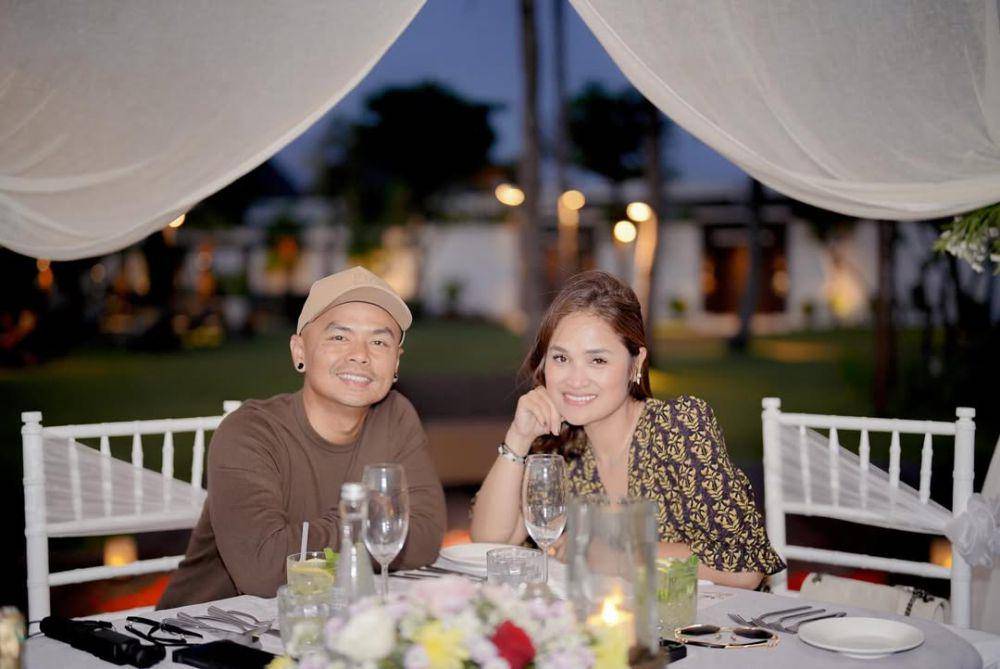 perayaan ulang tahun pernikahan Wendi Cagur dan istri (instagram.com/revtiayunatasya)