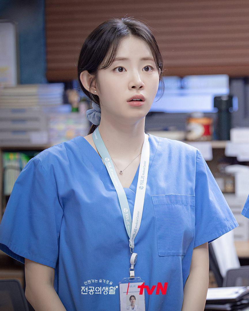 cuplikan drakor Resident Playbook (dok. TVN/Resident Playbook)