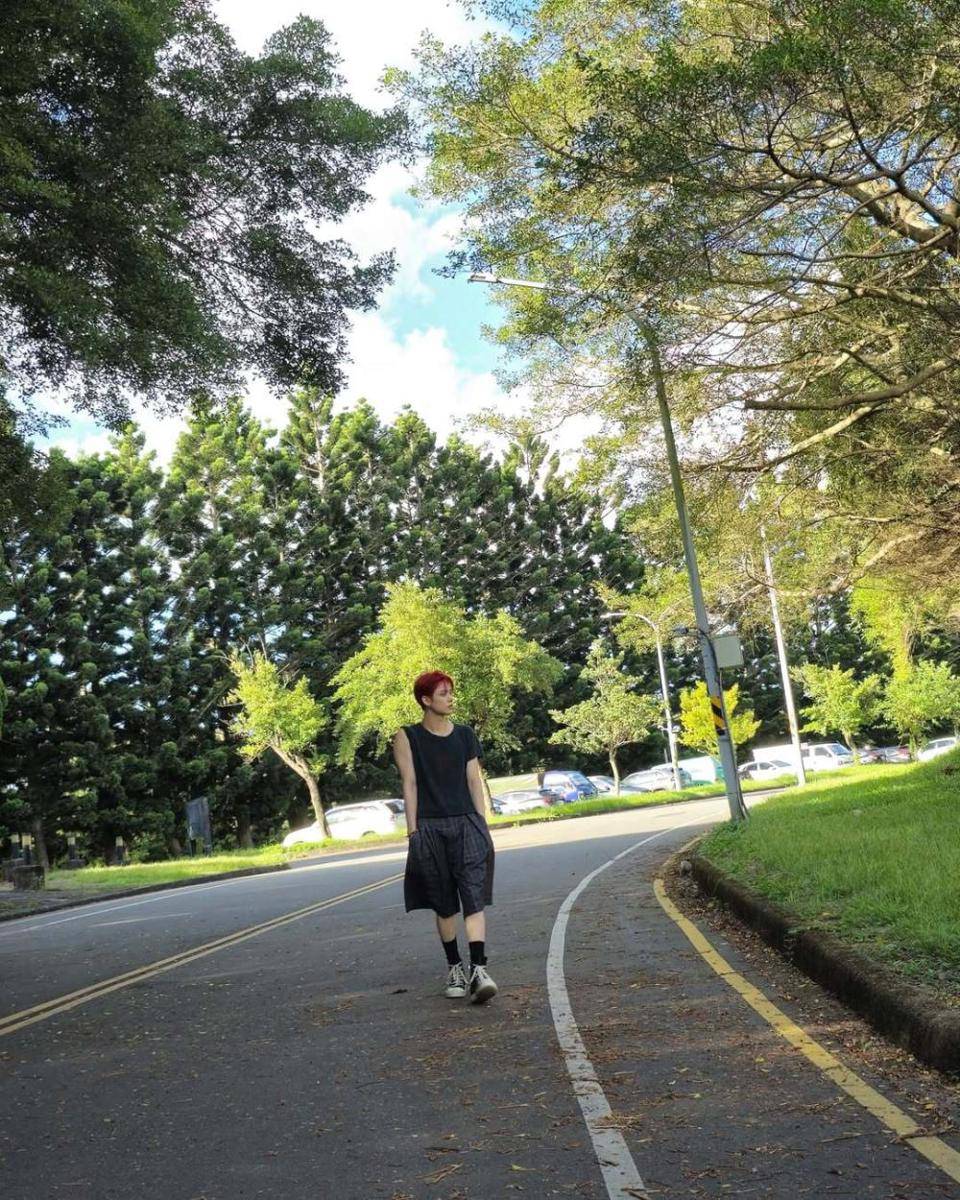 Outfit Yeonjun (Instagram.com/yawnzzn)