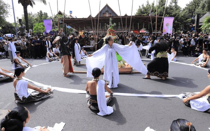 Potret salah satu kegiatan Solo Menari (Dok. Kementerian Pariwisata RI)