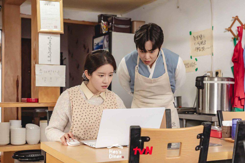 still cut drakor Heo’s Diner (dok. tvN/Heo’s Diner)