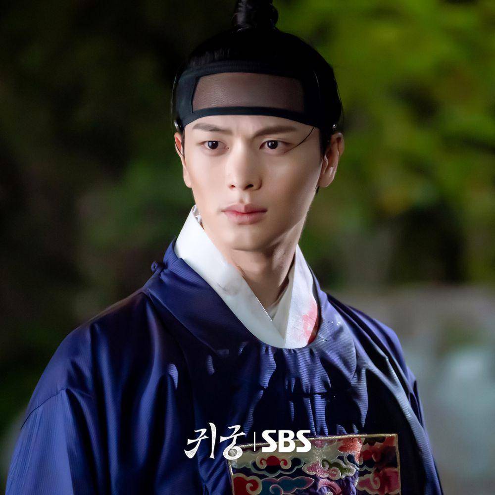 Yook Sung Jae di The Haunted Palace (dok. SBS/The Haunted Palace)