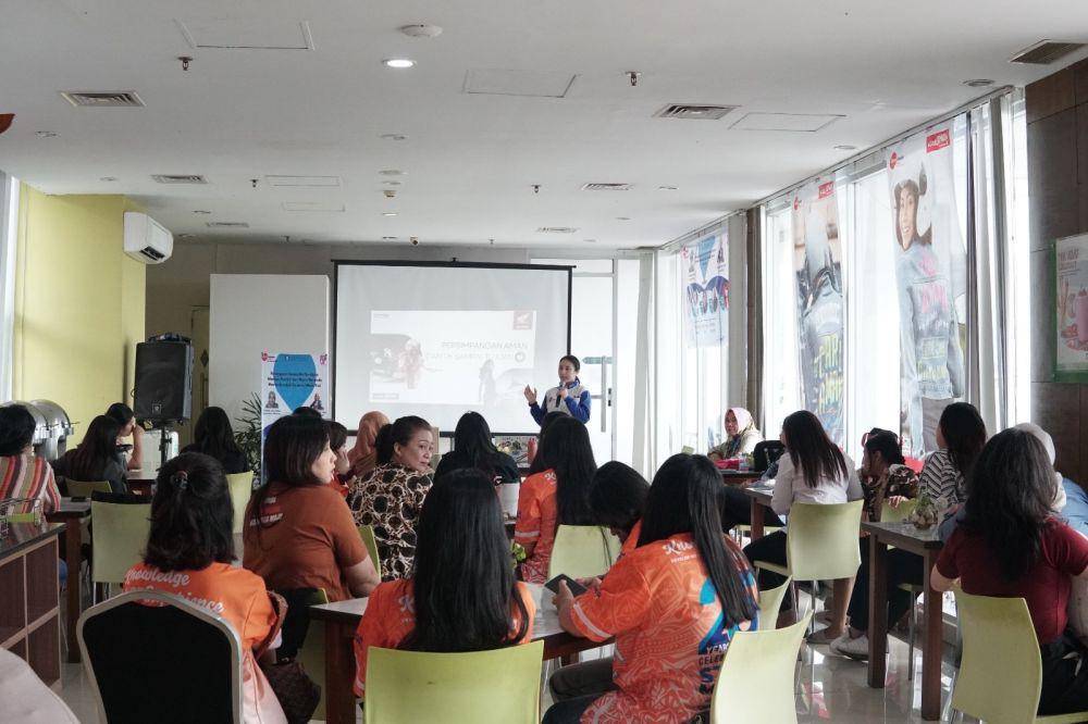 Berfokus di persimpangan (AHM)