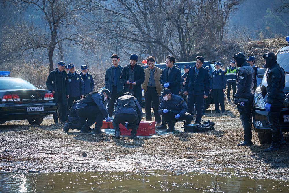 still cuts drama Nine Puzzles (dok. Disney+ Korea)