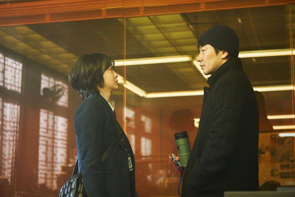 still cuts drama Nine Puzzles (dok. Disney+ Korea)