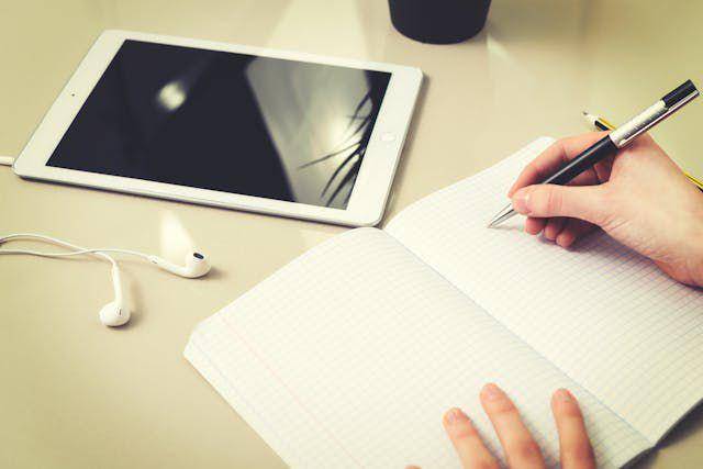Ilustrasi latihan soal (pexels.com/ AS Photography)