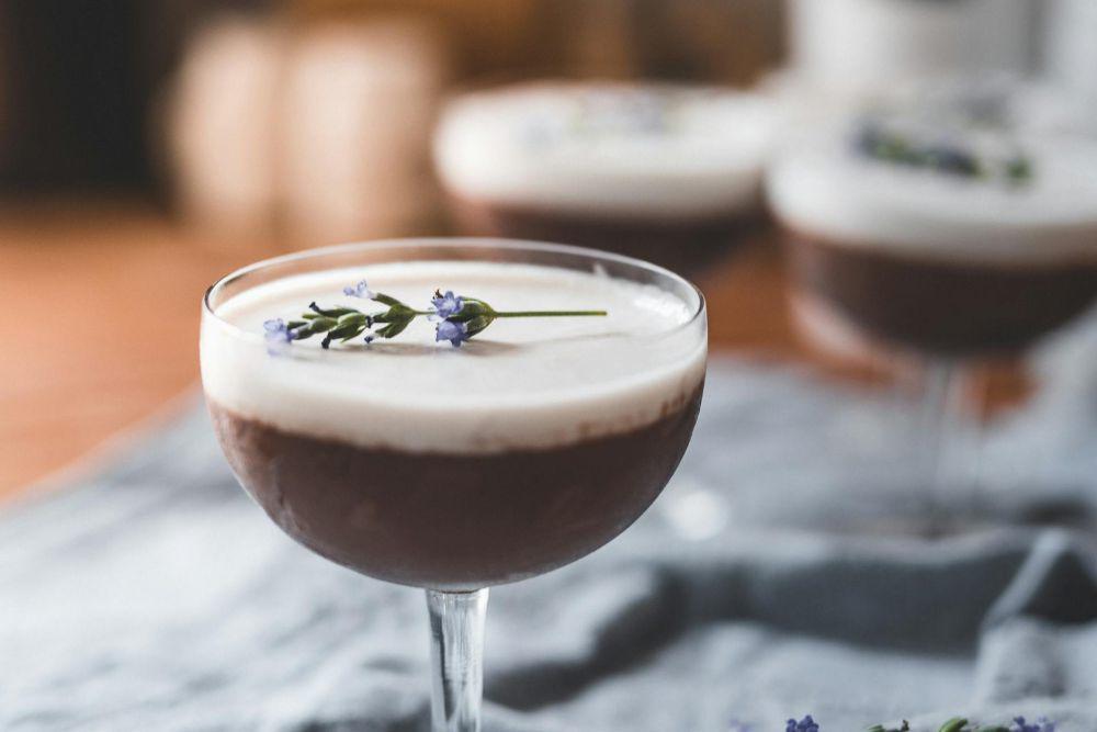 8 Toping untuk Puding Cokelat, Penampilan dan Rasanya Meningkat!