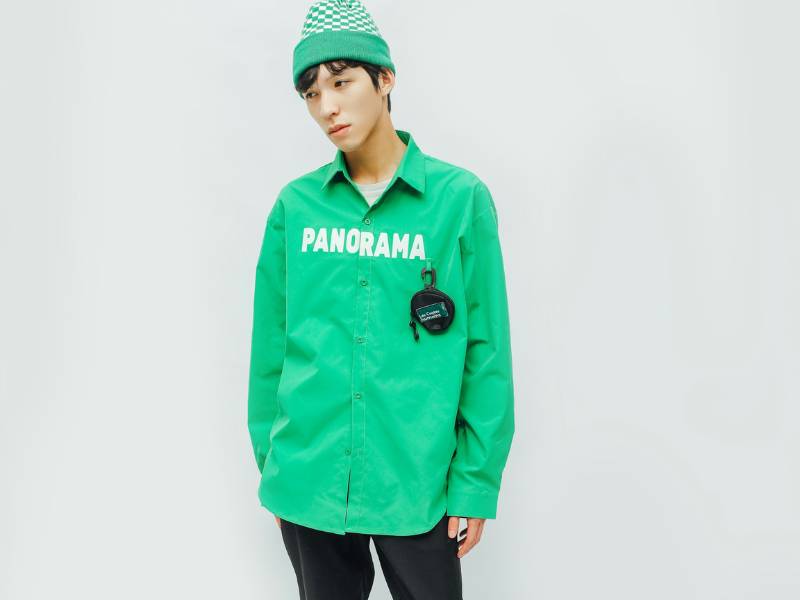 ilustrasi pria mengenakan outfit bewarna hijau (unsplash.com/Pesce Huang)
