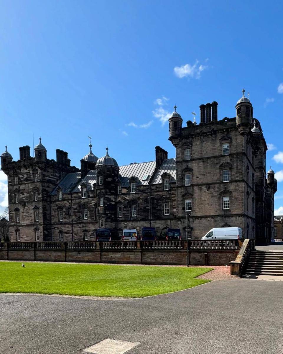 potret Edinburgh Castle (instagram.com/adieztyfersa)