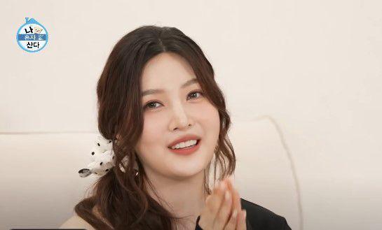 7 Rutinitas Perawatan Wajah di Rumah ala Joy Red Velvet, Auto Glowing!