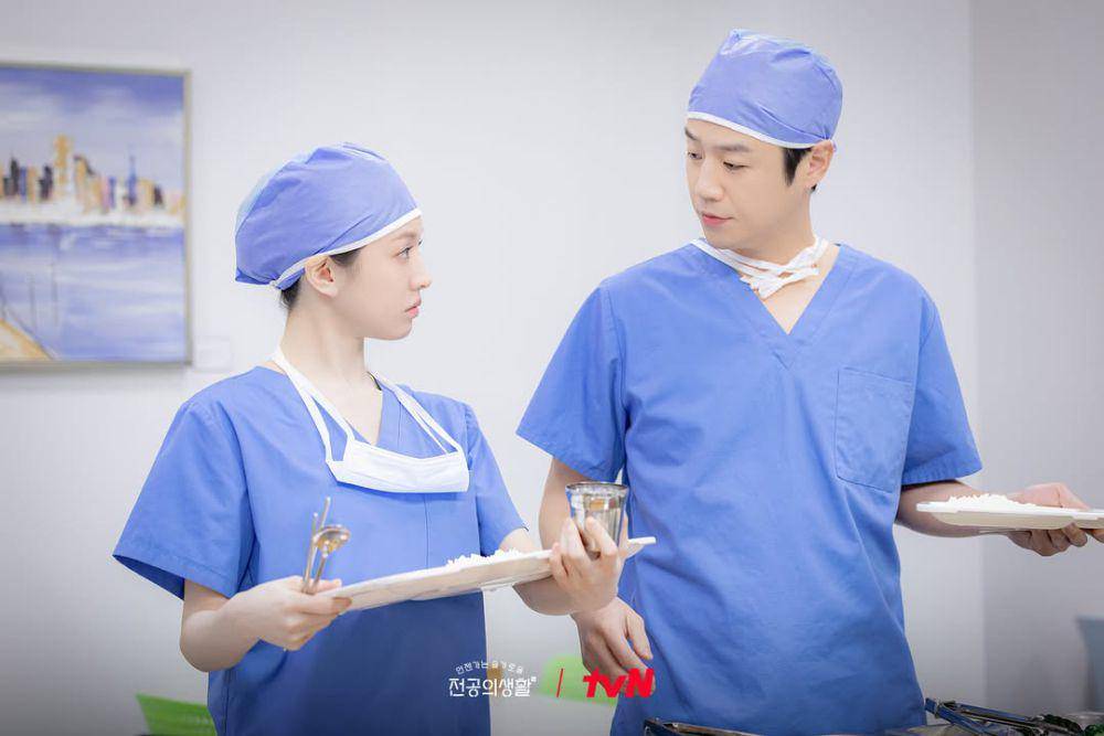 still cut drama Resident Playbook (instagram.com/tvn_drama)
