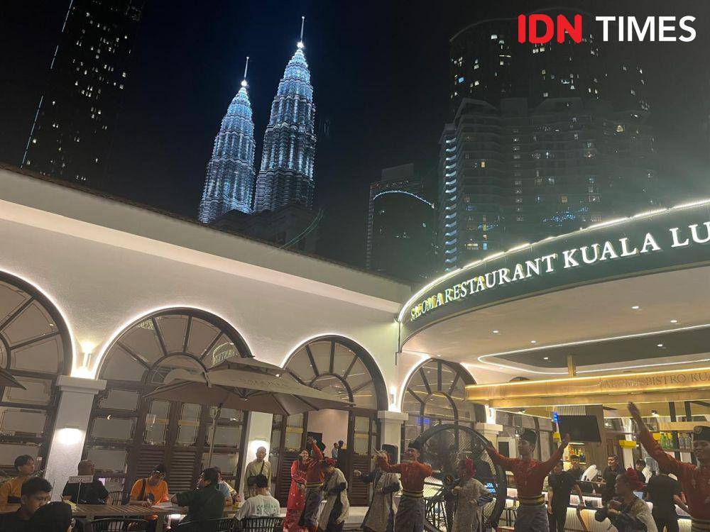 Menara Kembar Petronas di Kuala Lumpur, Malaysia (IDN Times/Sunariyah)