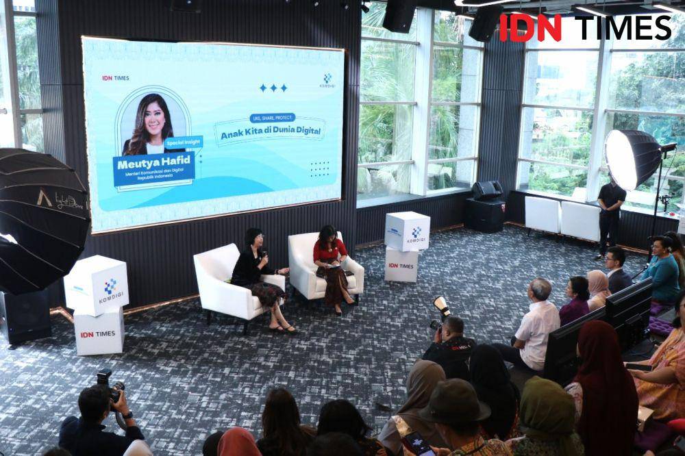 Meutya Hafid dalam acara "LIKE, SHARE, PROTECT: ANAK KITA DI DUNIA DIGITAL" di Gedung IDN HQ pada Senin (21/4/2025). (IDN Times/Alya Achyarini)