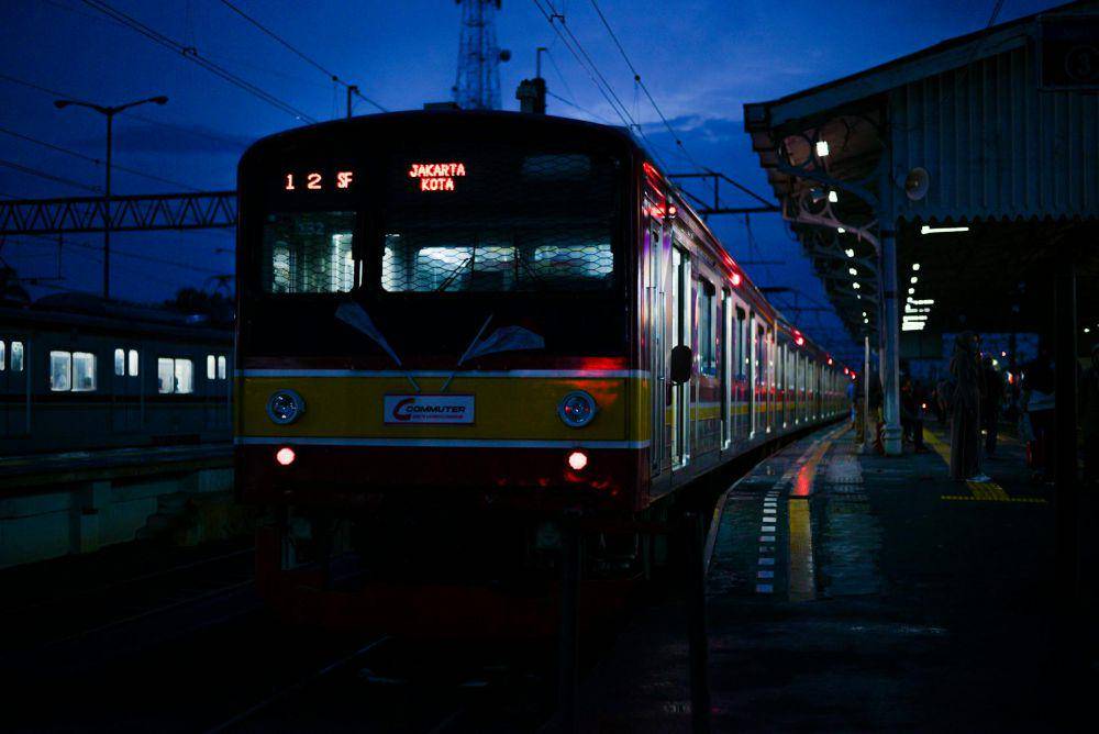 Potret commuter di Jakarta (pexels.com/Nawfal Makarim)