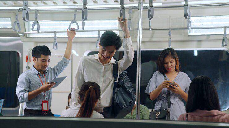 Etika dalam menggunakan transportasi umum