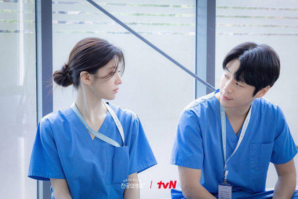 cuplikan drakor Resident Playbook (dok. TVN/Resident Playbook)