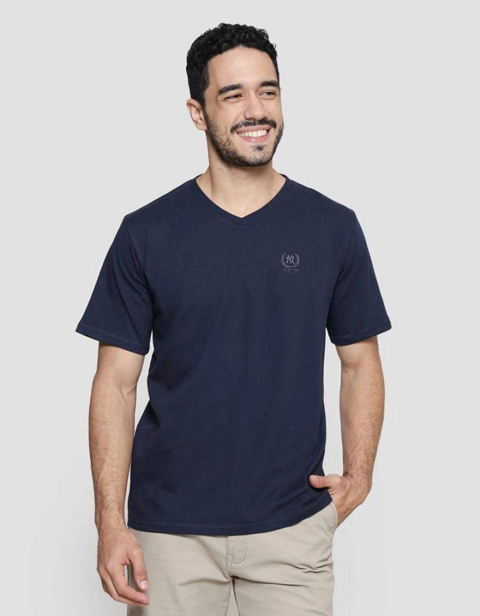 kaus T Zone Kaos V Neck Regular Pria. (matahari.com)