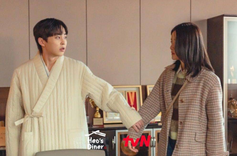 still cut drama Korea Heo's Diner (instagram.com/tvn.asia)