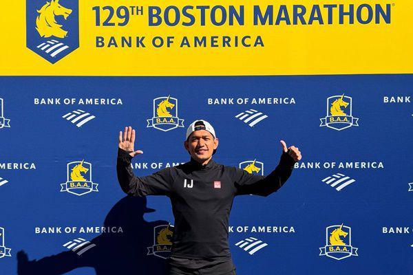7 Potret Ibnu Jamil Ikut Boston Marathon 2025, Didampingi Istri